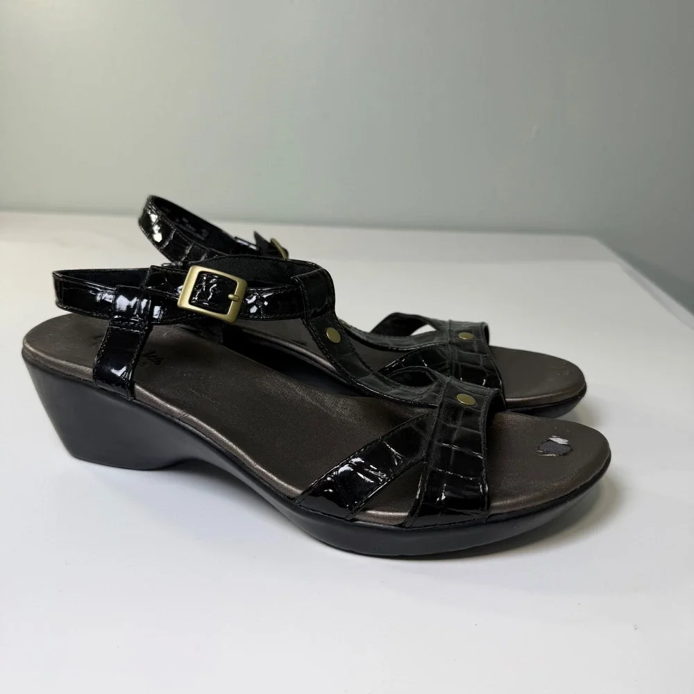 Clarks bendables wedge
